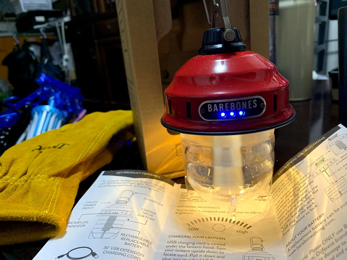 車中泊 ビーコンライト 開封