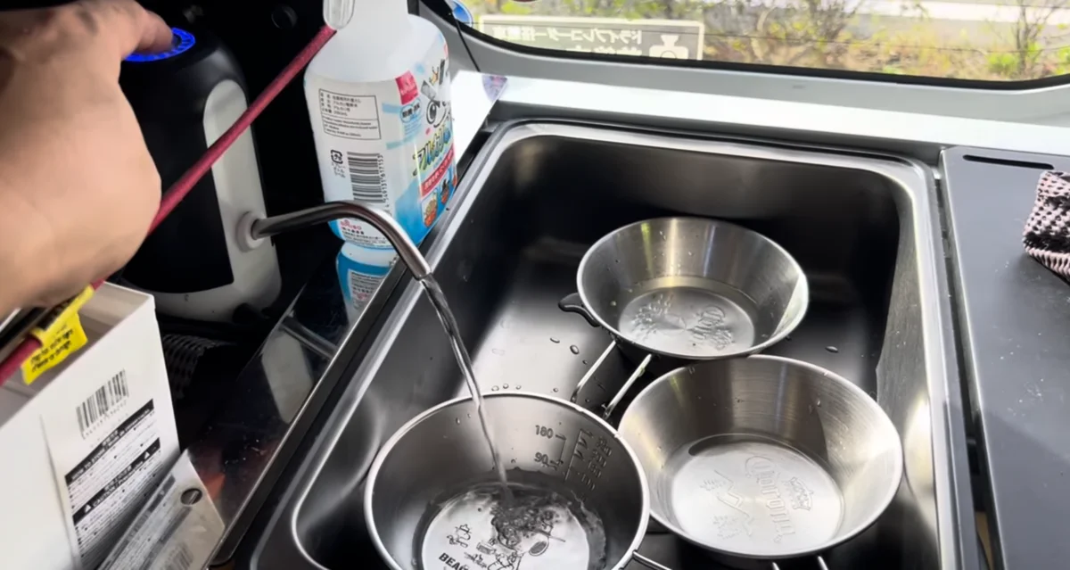 IGTテーブルにシンクを組み込んで使っている様子