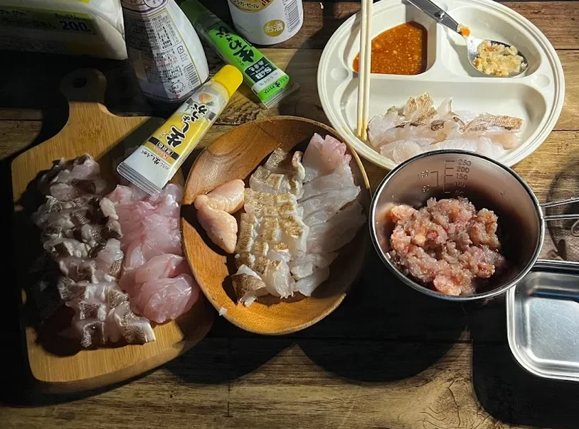 2日目の実例。アジ・マハタ・カサゴ・キジハタを、刺身・炙り・叩きで食べている